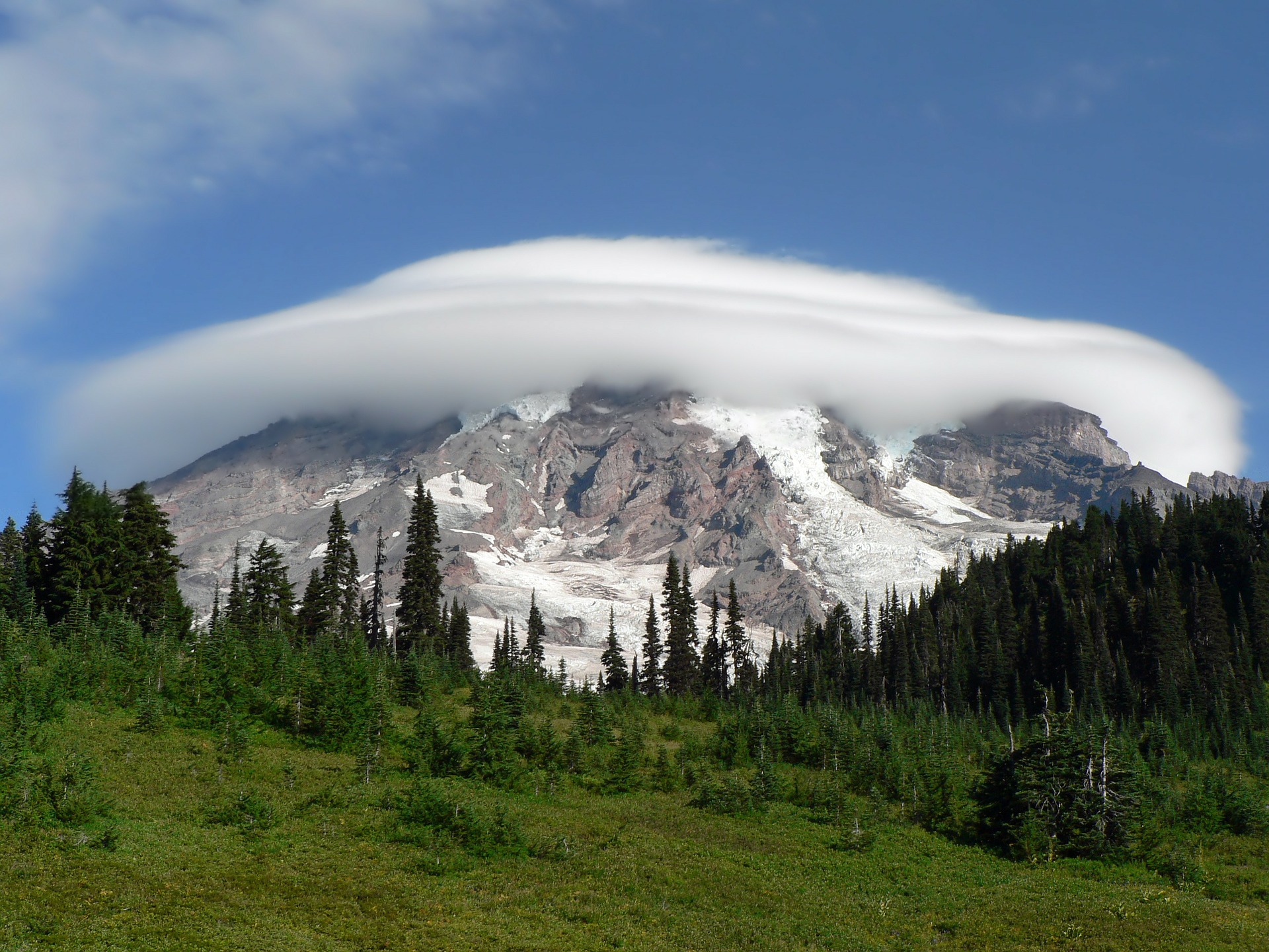 Exploring Paradise at Mt. Rainier -- National Park escape